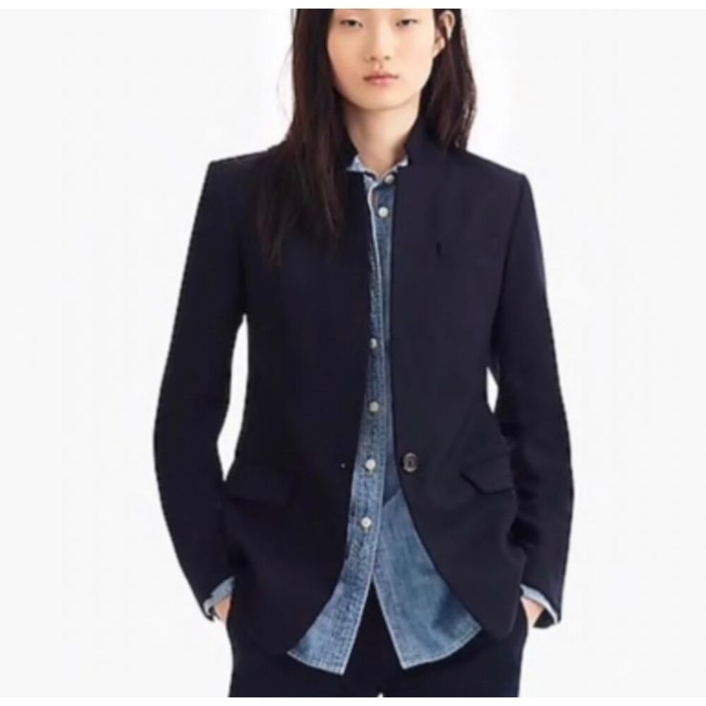J. Crew Women's Regent Blazer Bi Stretch Wool Navy size 6 Career Elegant Preppy